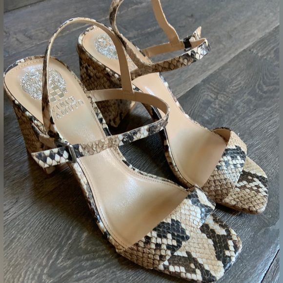 Print Heel - Picture 2 of 5